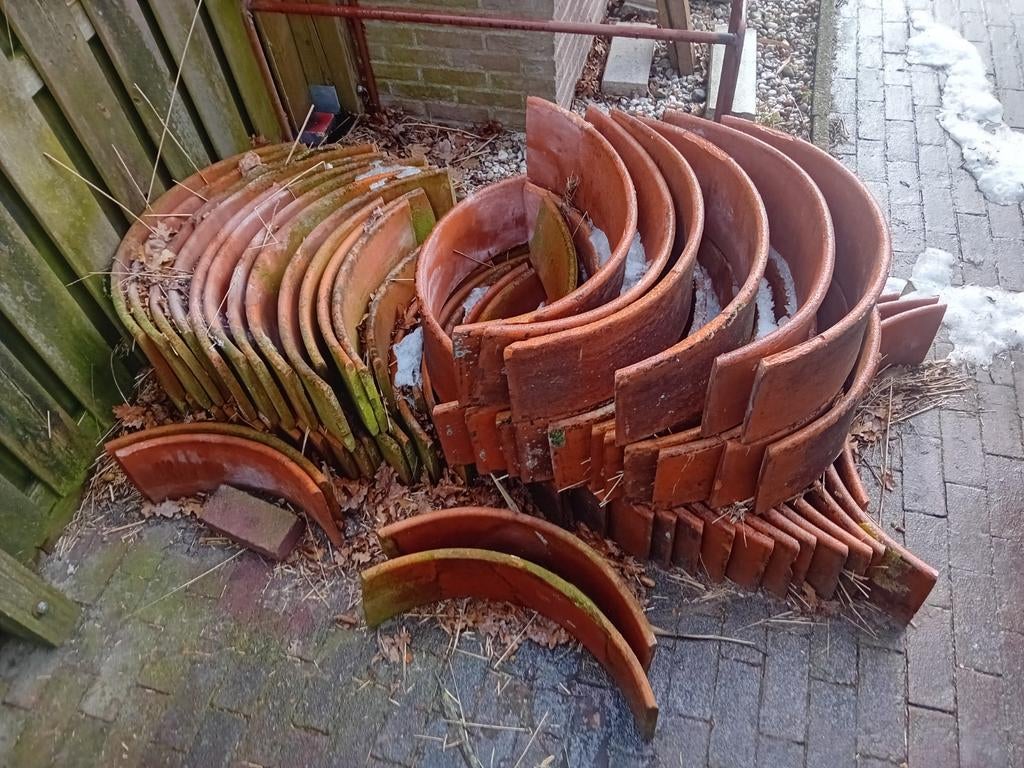 Rietvorsten/nokvorsten, Doe-het-zelf en Verbouw, Ophalen, Steen of Klei, Dakpannen, Rood