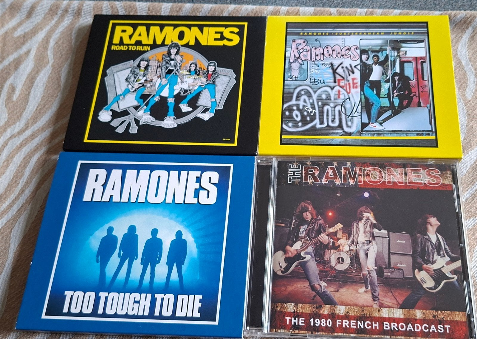 Ramones - 4 cds, Cd's en Dvd's, Ophalen of Verzenden, Zo goed als nieuw, Poprock