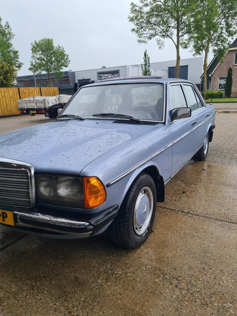 Mercedes-Benz Mercedes 1981 Blauw, Auto's, Oldtimers, Blauw, Diesel, Geïmporteerd, Te koop