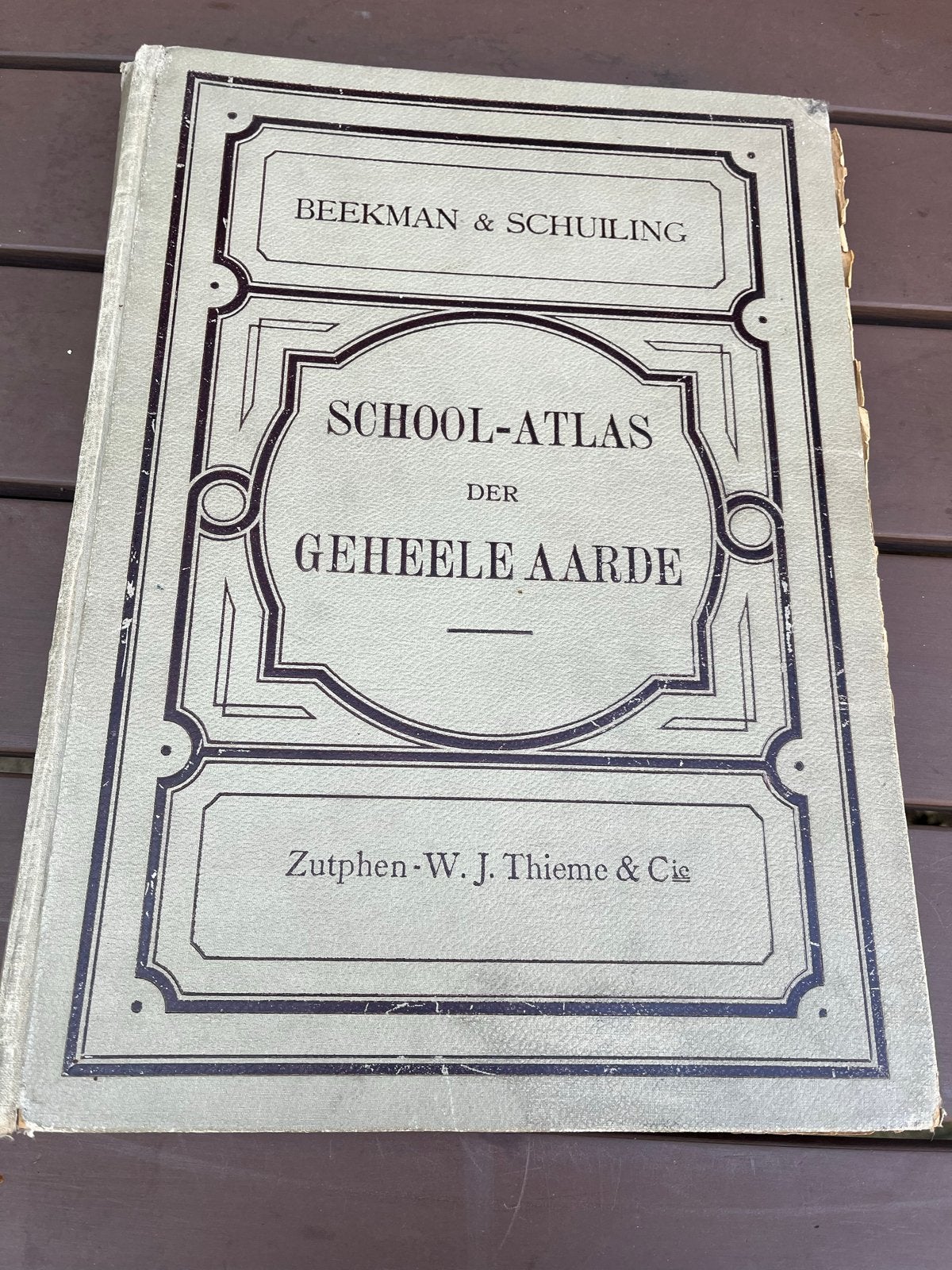 Schoolatlas der Geheele Aarde - Beekman & Schuiling 1927, Gelezen, Overige atlassen, Ophalen of Verzenden, 1800 tot 2000