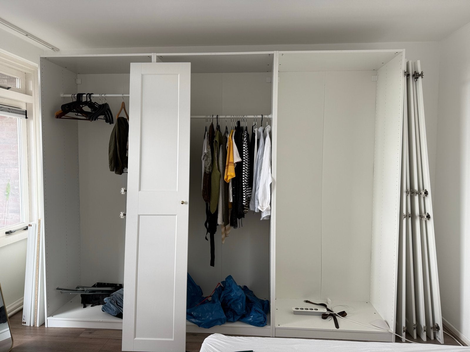 Witte ikea kledingkast zsm weg, Ophalen, Gebruikt, 200 cm of meer, 200 cm of meer