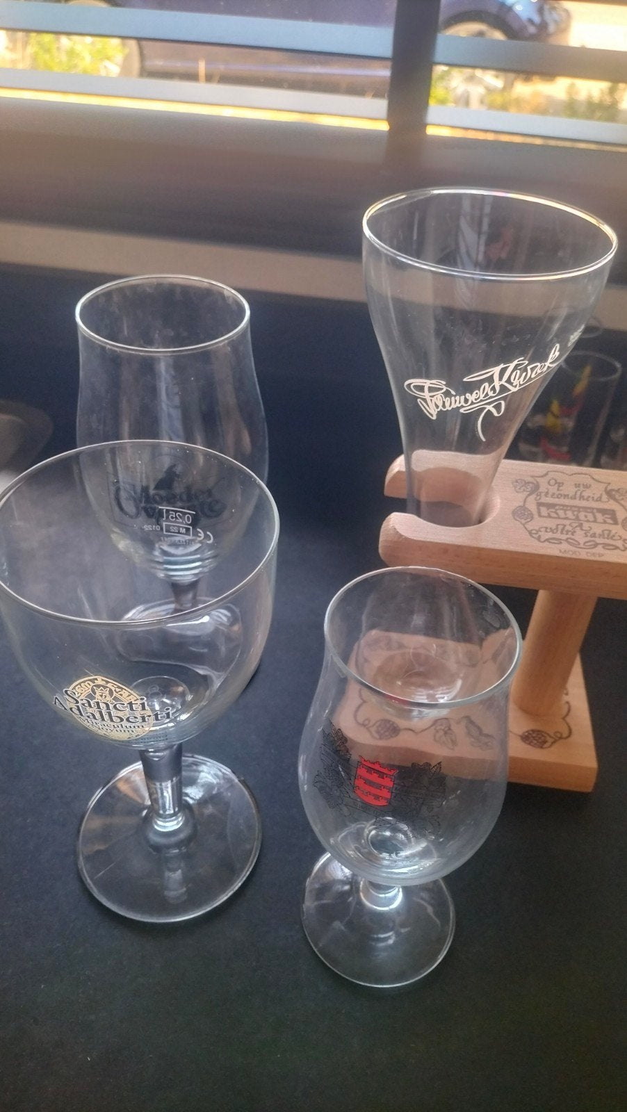GRATIS bierglazen, whiskyglazen, bordjes en kommetjes, Huis en Inrichting, Keuken | Servies, Ophalen, Gebruikt, Overige stijlen