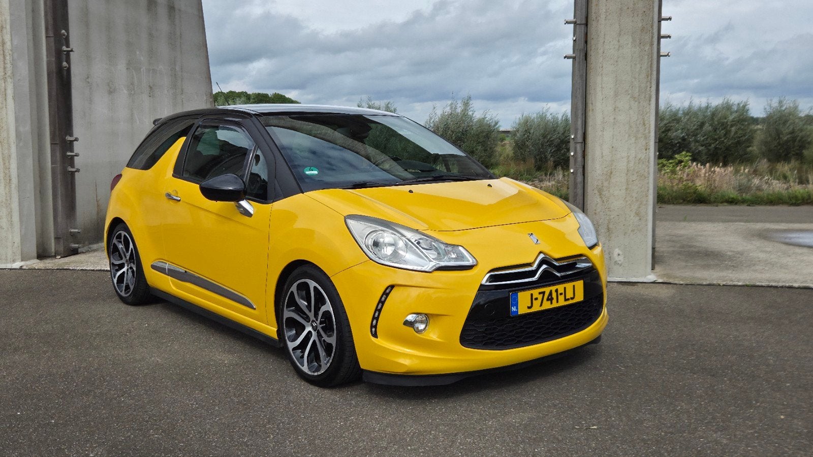 Citroën DS3 1.6 THP SportChic, Auto's, 15 km/l, Zwart, 49 €/maand, Handgeschakeld