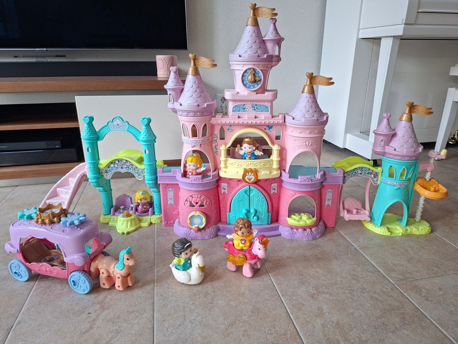 Vtech Vrolijke Vriendjes Droomkasteel, Ophalen, Gebruikt, 6 maanden tot 2 jaar