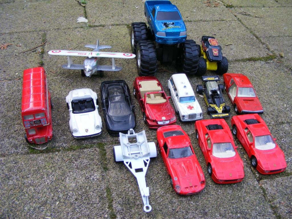 Partij autootjes en vliegtuig diverse schalen bespeeld, Ophalen of Verzenden, Gebruikt, Auto