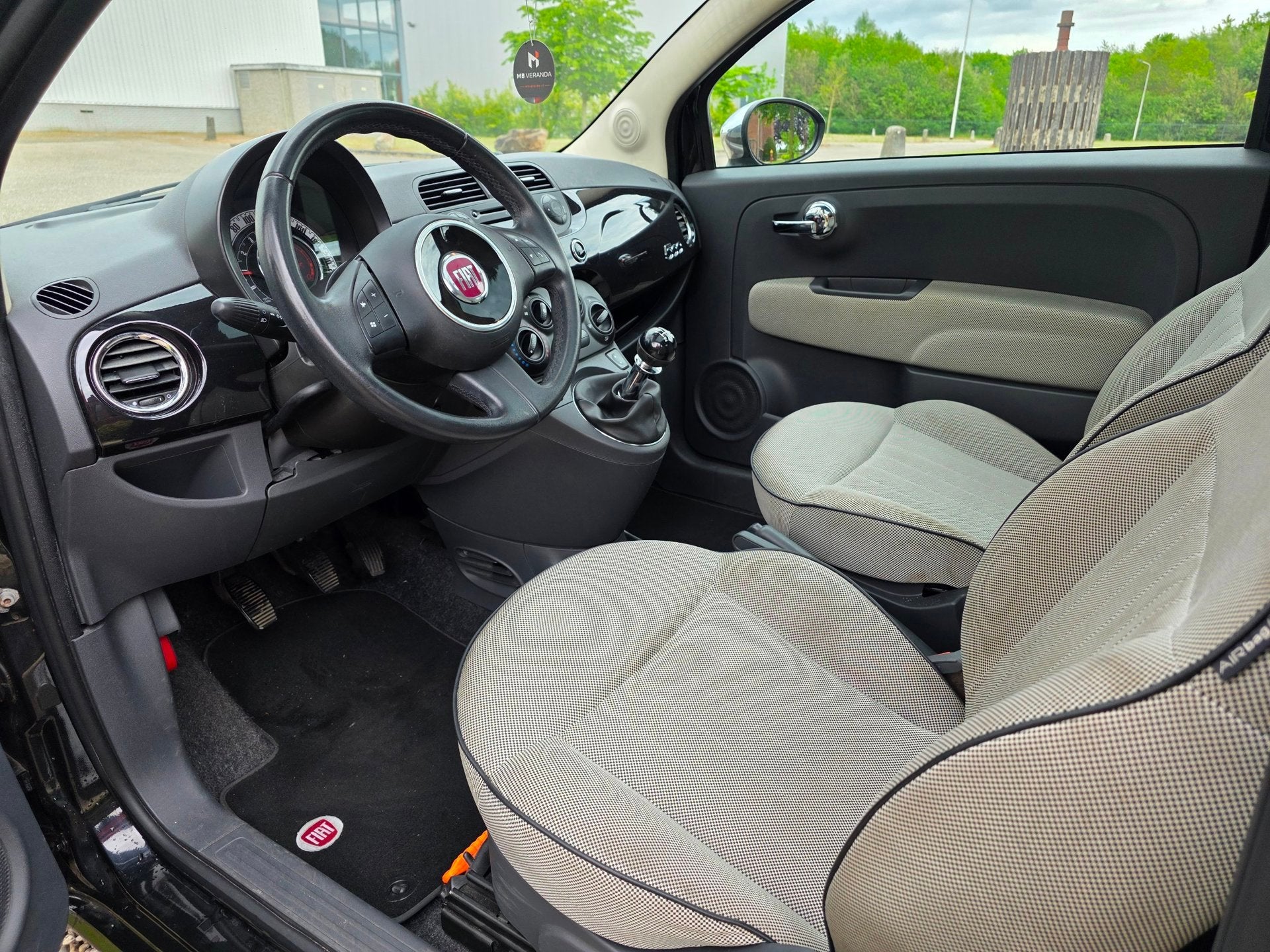 Fiat 500 0.9 TwinAir Lounge PANORAMA, Auto's, Voorwielaandrijving, Euro 5, 86 pk, Gebruikt