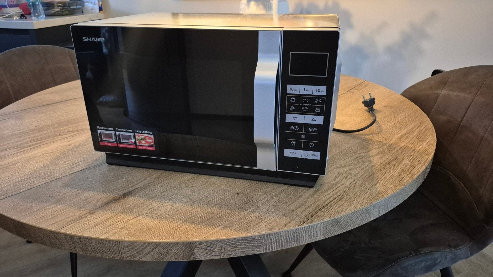 Sharp magnetron met lichte krassen bovenzijde, Ophalen