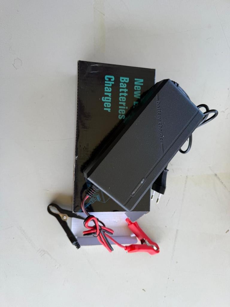 Nieuwe Batterij Oplader - Universeel, Nieuw, Universele onderdelen