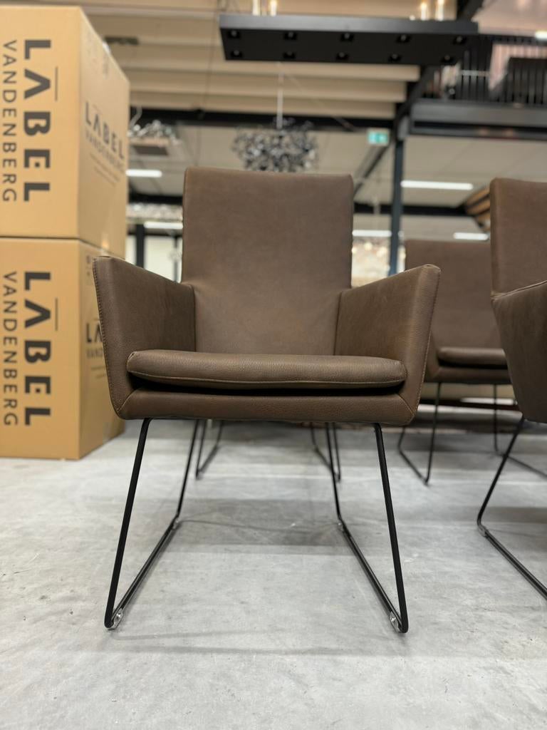 4 Nieuw Label van den Berg Donna Eetkamerstoel Leer Bruin, Huis en Inrichting, Stoelen, Bruin, Nieuw, Leer, Ophalen of Verzenden