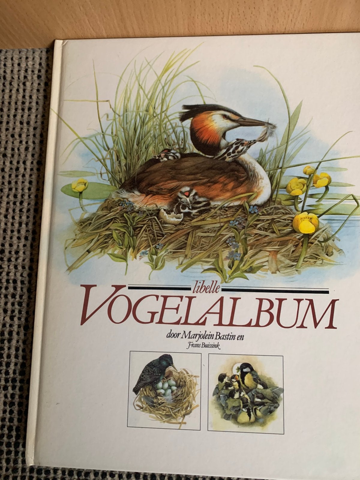 Marjolein Bastin  2 Vogel albums,Jonge dieren,Tuindagboek, Ophalen of Verzenden, Zo goed als nieuw, Natuur algemeen