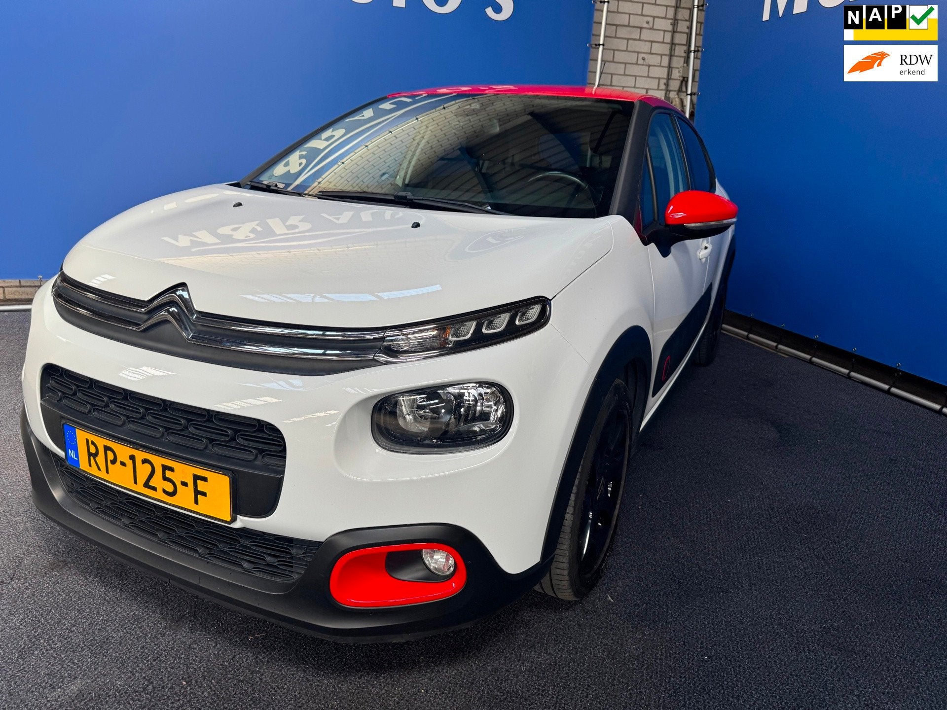 Citroen C3 1.2 PureTech S&S Shine Automaat, Euro 6, 1199 cc, 450 kg, Wit