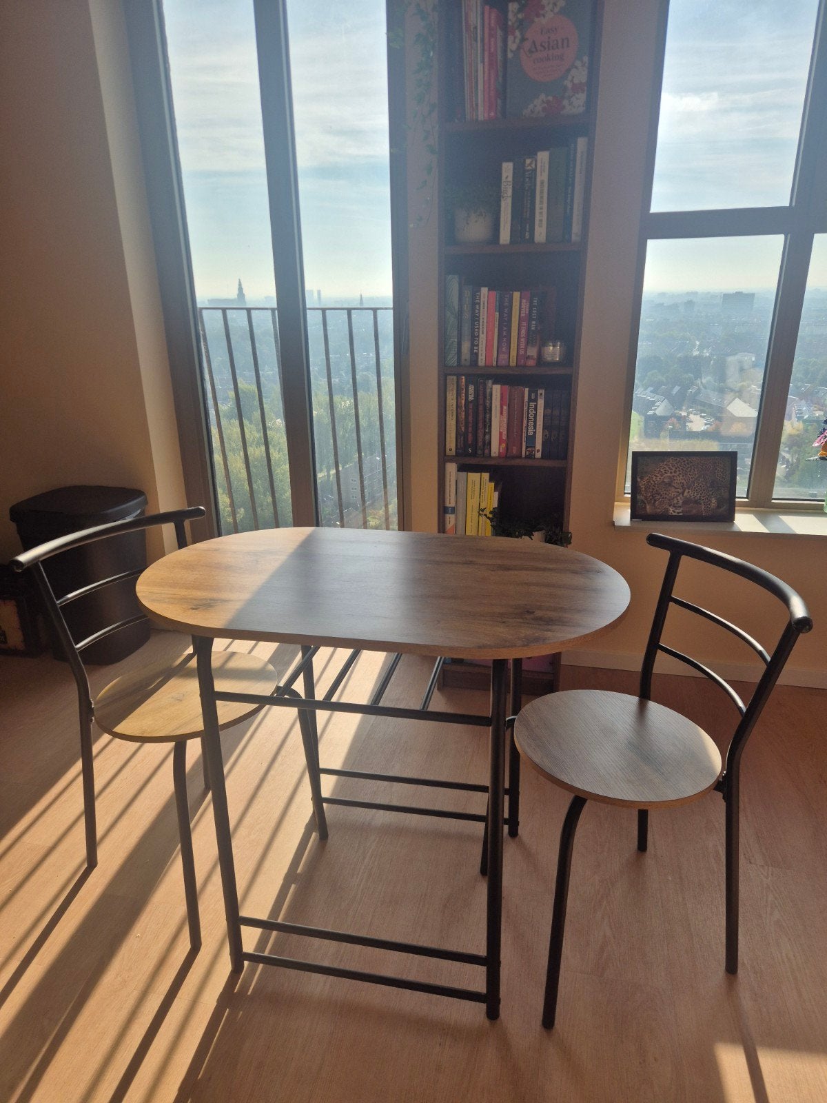 Bistroset/Eettafel set van Jysk - 1 tafel met 2 stoelen, Ophalen, Gebruikt, Industrieel, Minder dan 4 stoelen