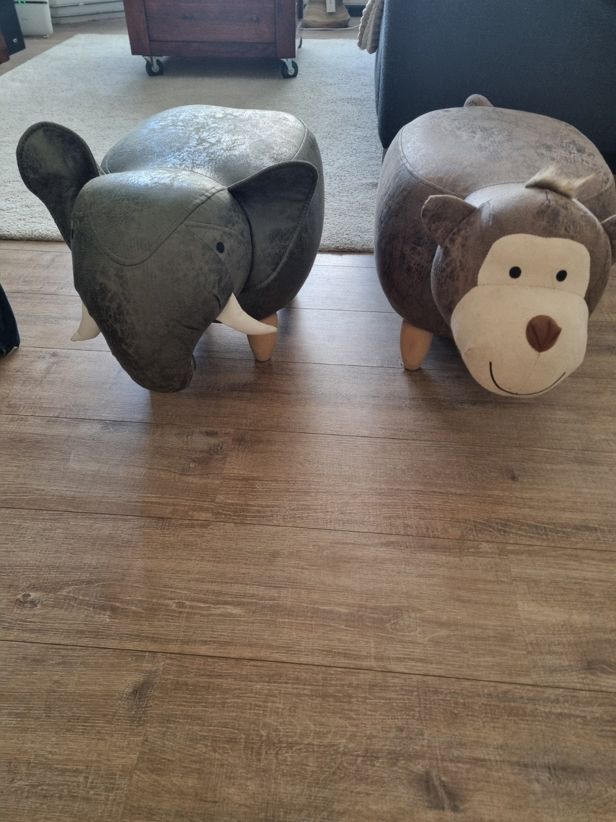 kinder poef, Ophalen, Zo goed als nieuw, Steen, Aardewerk of Keramiek, Dier