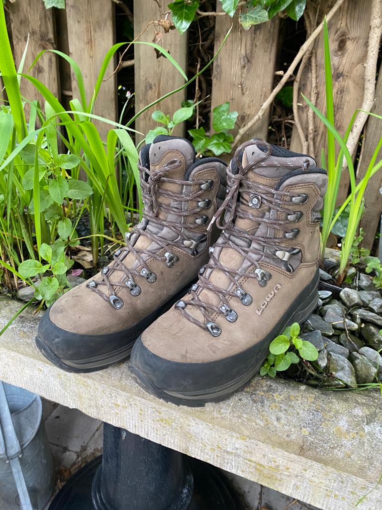 Lowa tibet evo gtx maat 42 €75, Sport en Fitness, Ophalen of Verzenden, Zo goed als nieuw, Schoenen