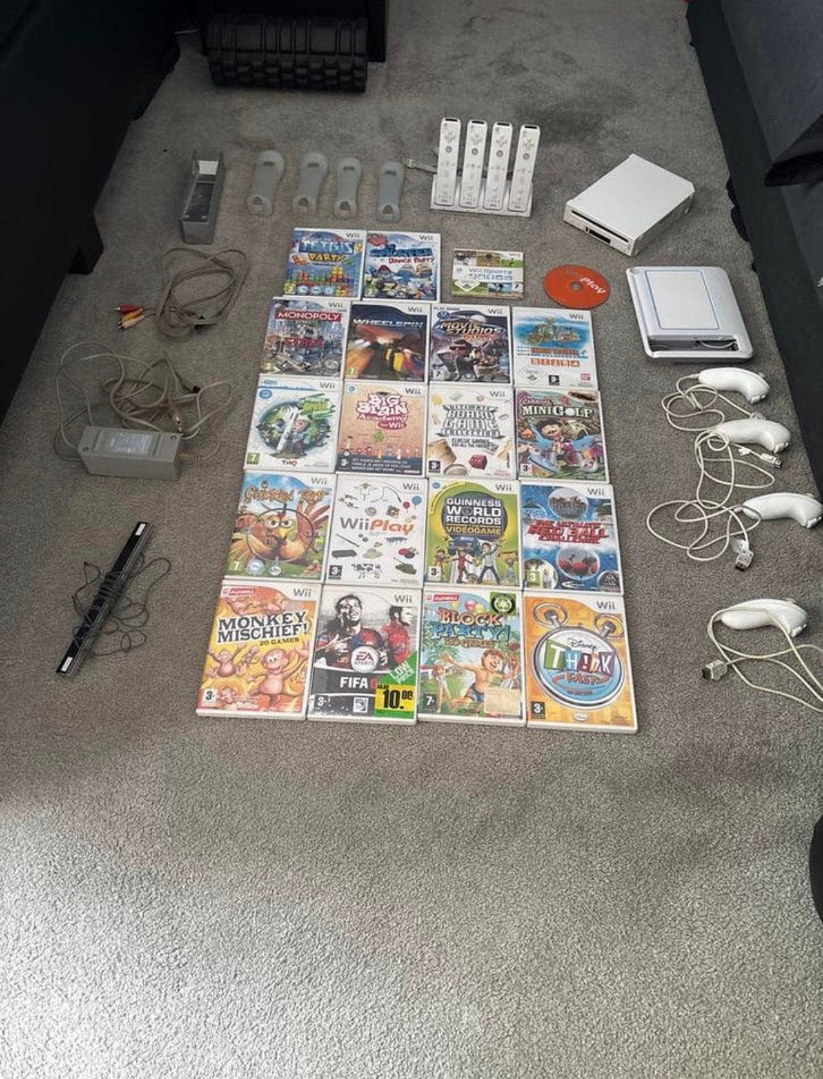 Wii met 20 spellen en accesoires, Spelcomputers en Games, Spelcomputers | Nintendo Wii, Zo goed als nieuw, Met 3 controllers of meer