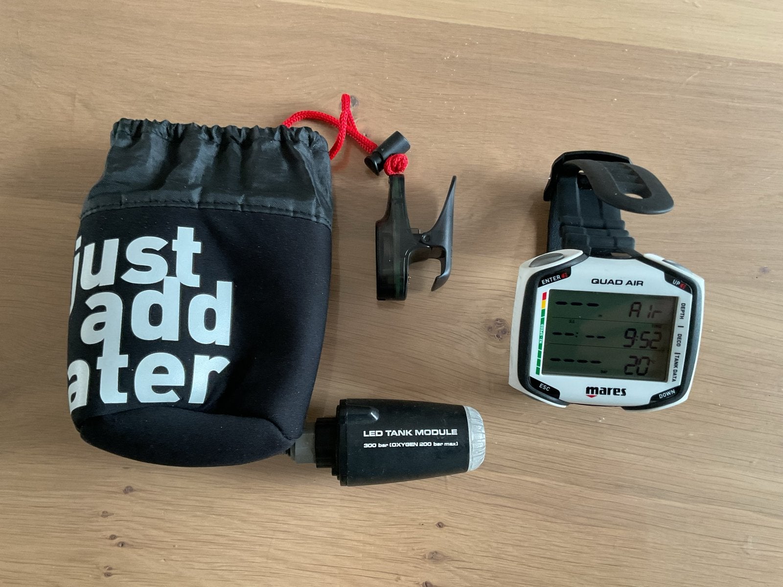 Mares Quad Air duikcomputer met LED tank module en clip, Ophalen of Verzenden, Zo goed als nieuw, Duikcomputer