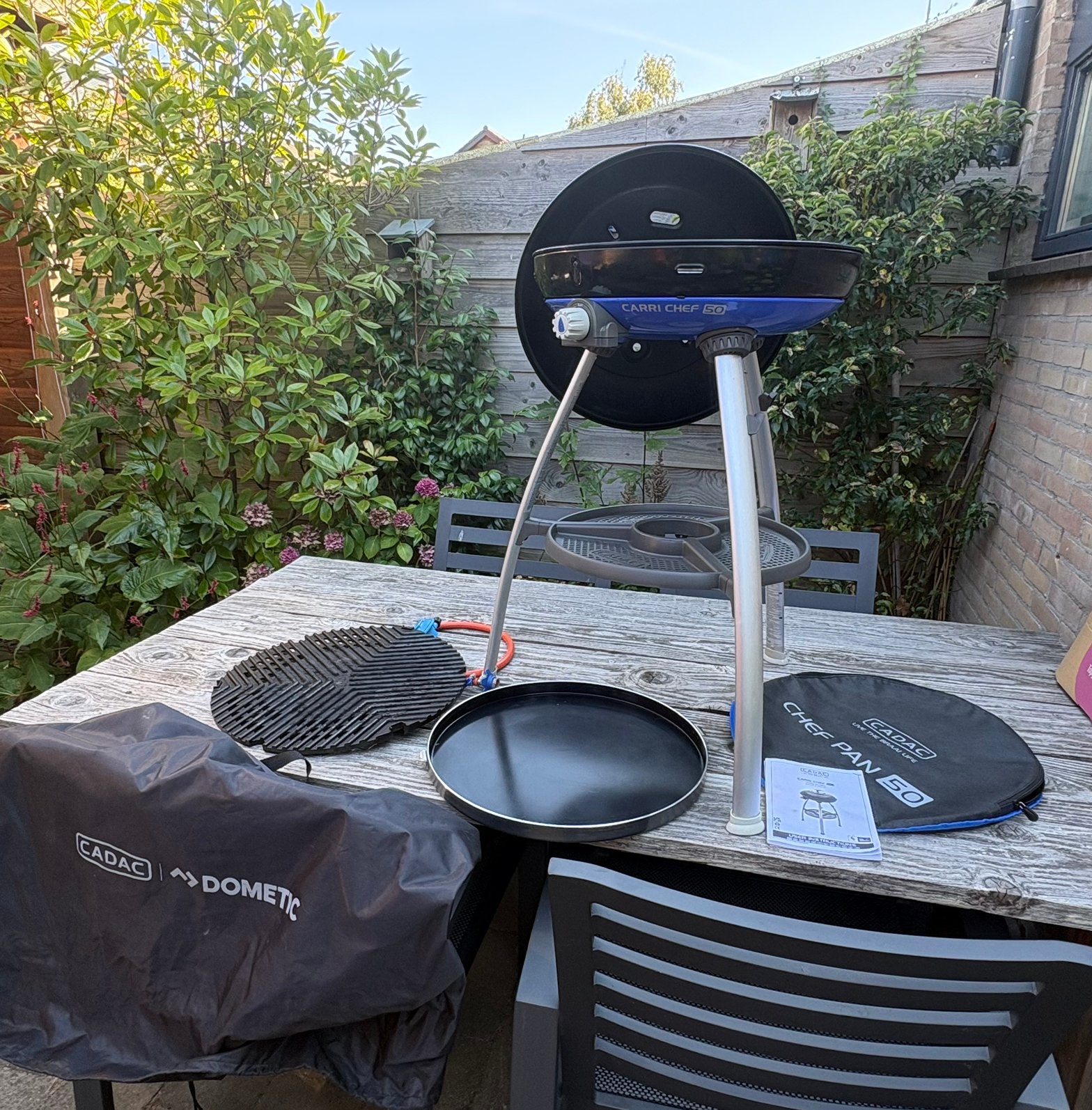 Cadac Carri Chef 50 met hoes, bbq grillplaat en chef pan 50, Ophalen, Gebruikt