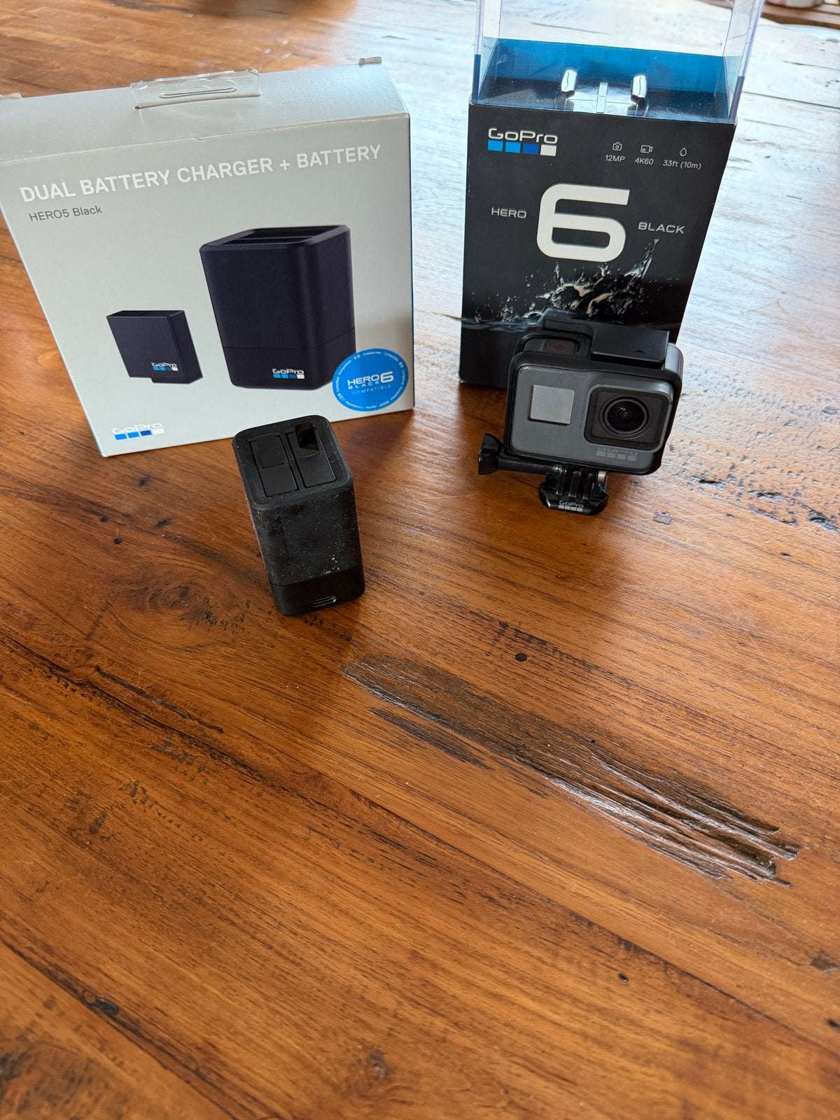 GoPro Hero 6 Black + 2 accu’s + dubbele oplader, Ophalen, Zo goed als nieuw, GoPro