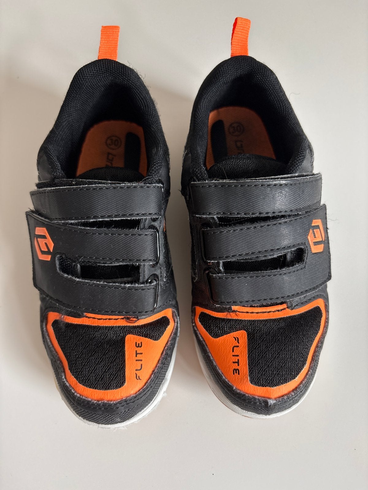 Hockeyschoenen zaal maat 30, Ophalen of Verzenden, Gebruikt, Schoenen