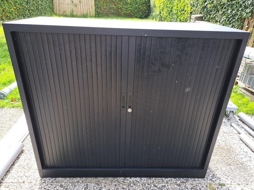 Zwart metalen roldeurkast, Ophalen, Gebruikt, 100 tot 150 cm, 100 tot 150 cm