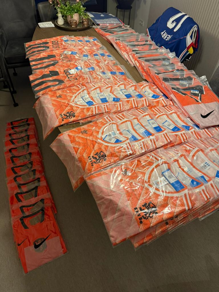 Nederland Retro Voetbalshirts Bundle – 1988, 1998 & 2026, Ophalen of Verzenden, Nieuw, Shirt
