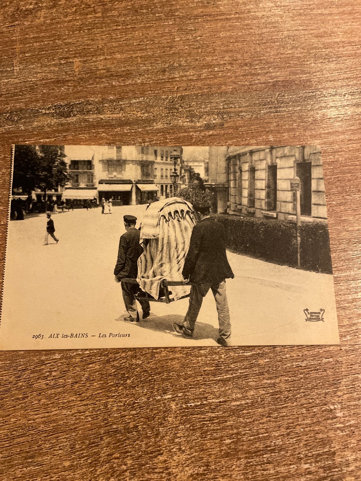 Oude ansichtkaart Aix-les-Bains - Les Porteurs, Ophalen of Verzenden, Voor 1920, Ongelopen, Stad of Dorp