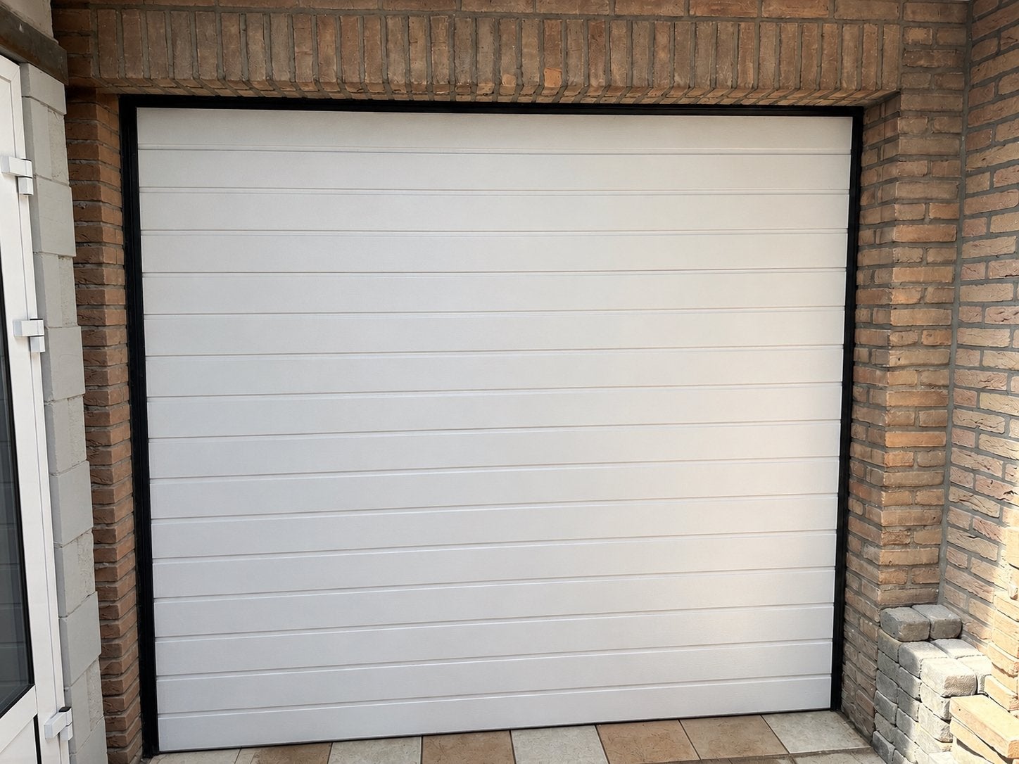 Elektrische garagepoort, Ophalen, Kunststof, 120 cm of meer, Garagedeur