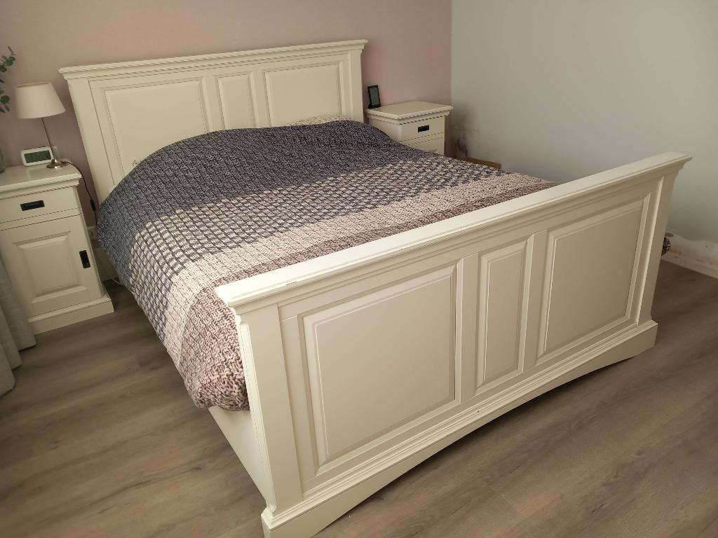 Sfeervol tweepersoonsbed 1.60 m., Huis en Inrichting, Slaapkamer | Bedden, Ophalen, Gebruikt, Wit, Tweepersoons