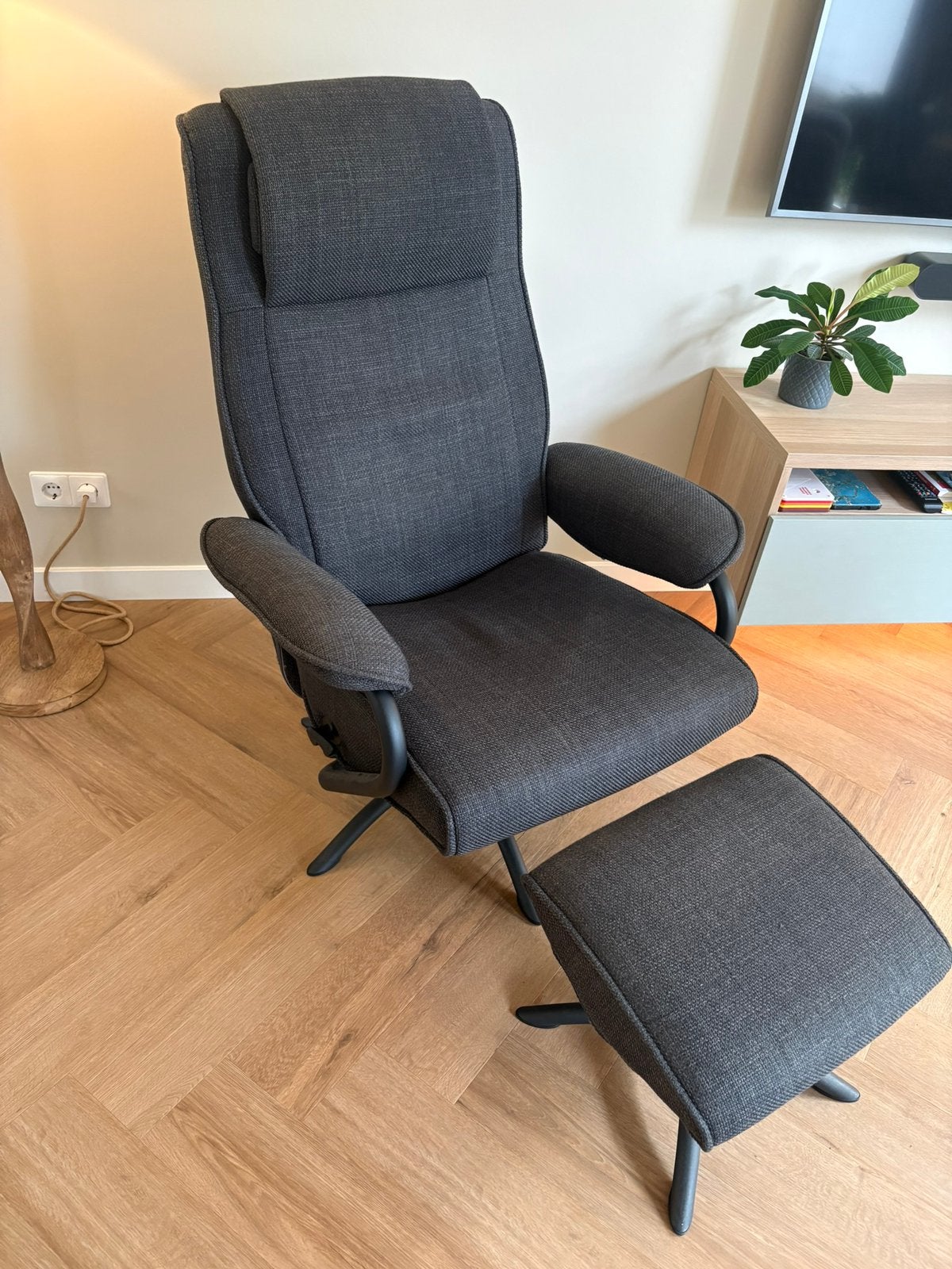 Fauteuil verstelbare rugleuning, Ophalen, Zo goed als nieuw, Minder dan 75 cm, 50 tot 75 cm