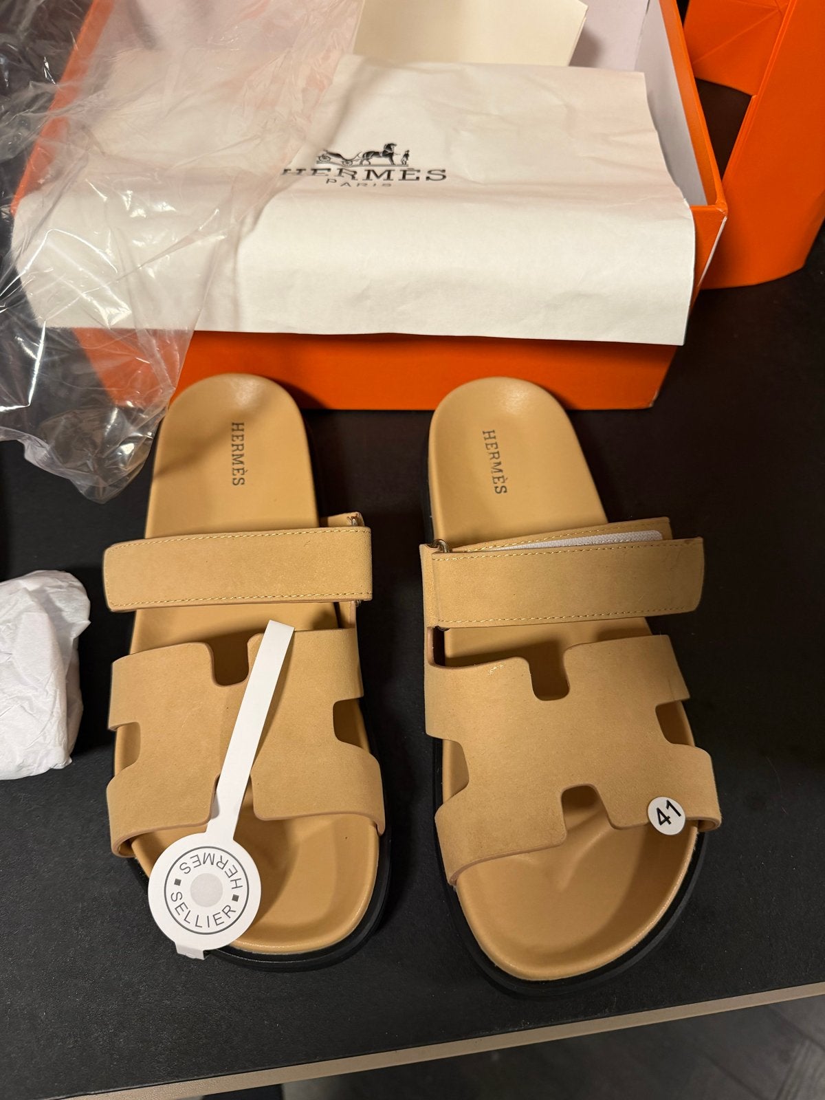 Hermes Chypre Sandalen Beige Maat 41 Nieuw, Slippers, Beige, Nieuw, Ophalen of Verzenden