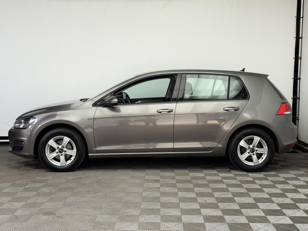 Volkswagen Golf 1.2 TSI Trend Edition 5-drs Navi 1e Eigenaar, Voorwielaandrijving, Euro 5, Gebruikt, 4 cilinders
