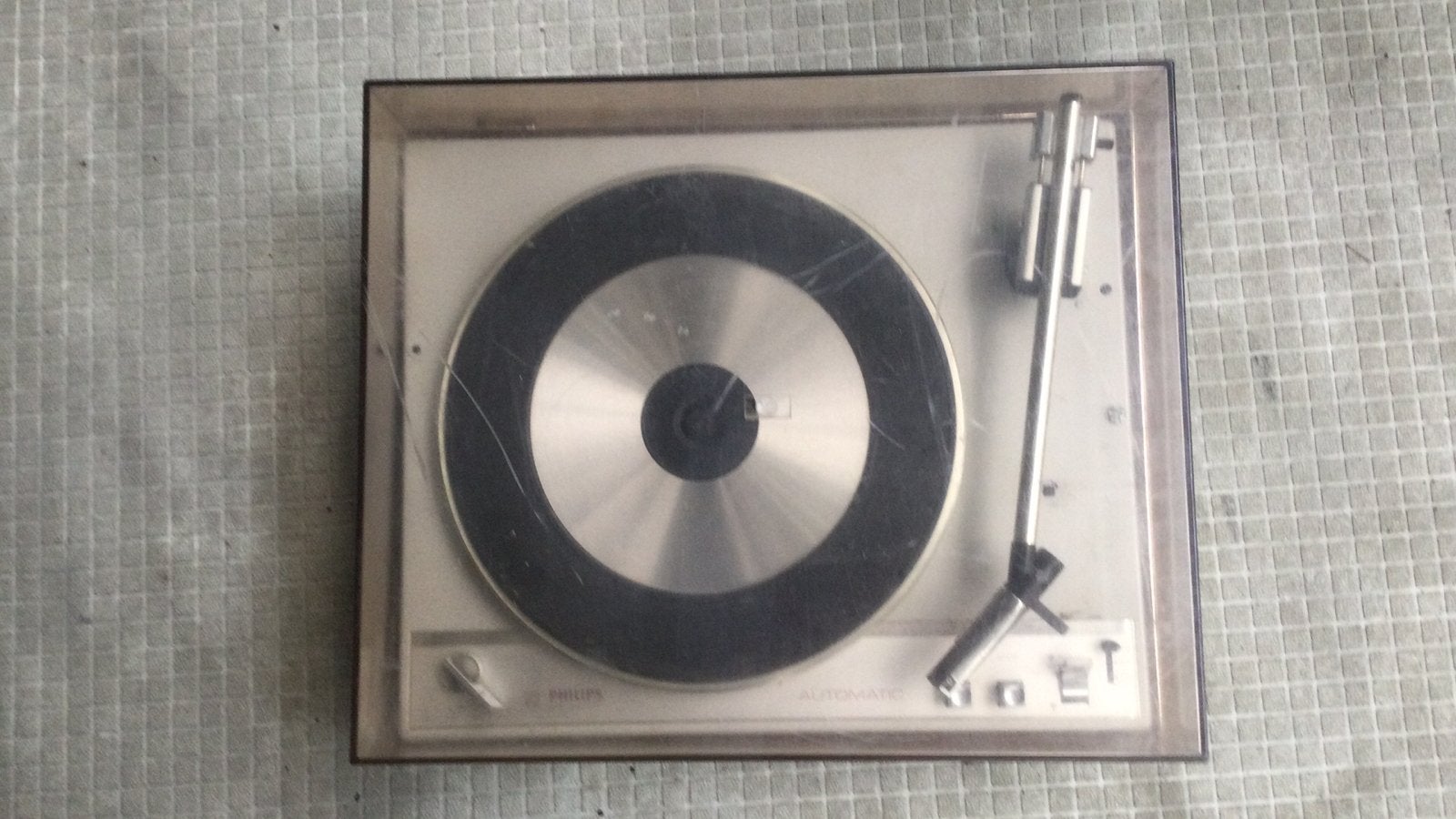 Platen speler kapot, Ophalen
