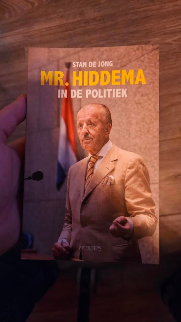 Mr. Hiddema in de politiek - Stan de Jong (met handtekening), Boeken, Verzenden