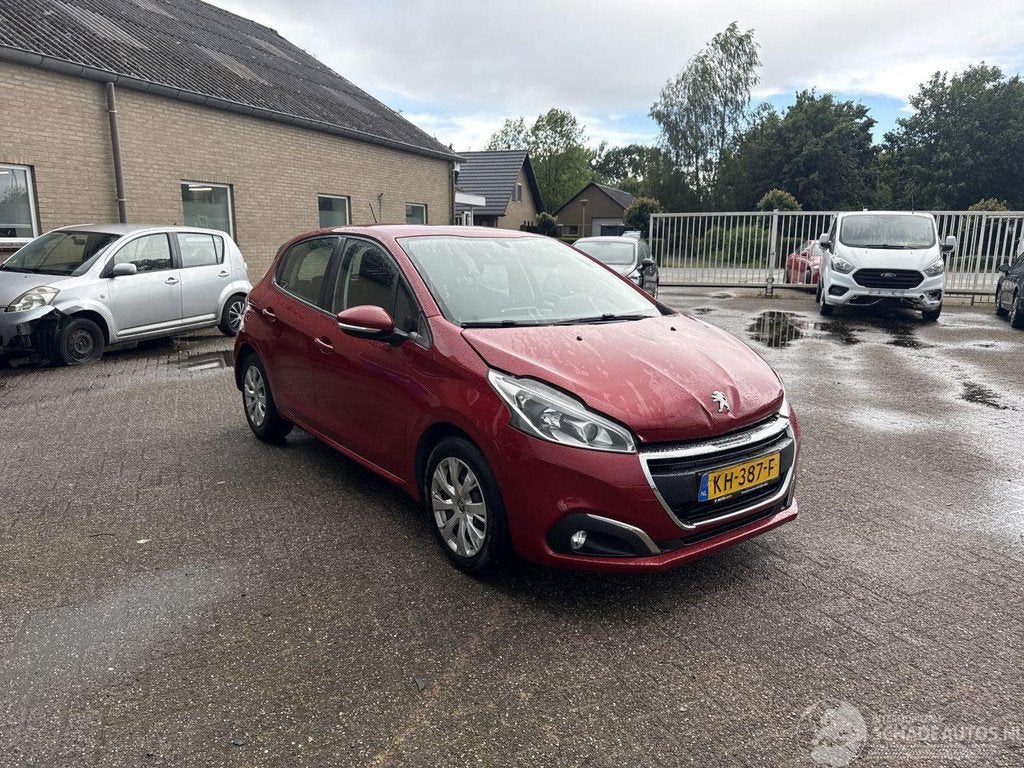Peugeot 208 1.2 PureT. Blue Lion REST BPM €370,-!, 1199 cc, Handgeschakeld, Benzine, Hatchback