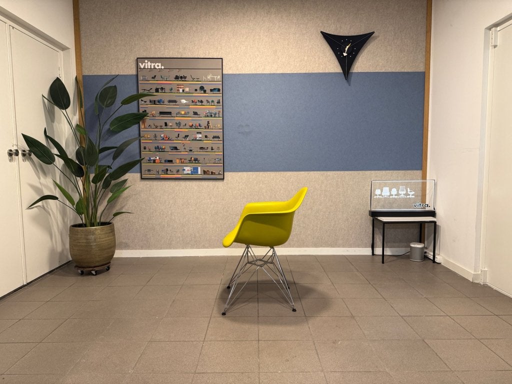 Vitra | Eames | DAR | Mosterdgeel | 2x, Huis en Inrichting, Niet ingevuld, Twee, Niet ingevuld, Ophalen of Verzenden
