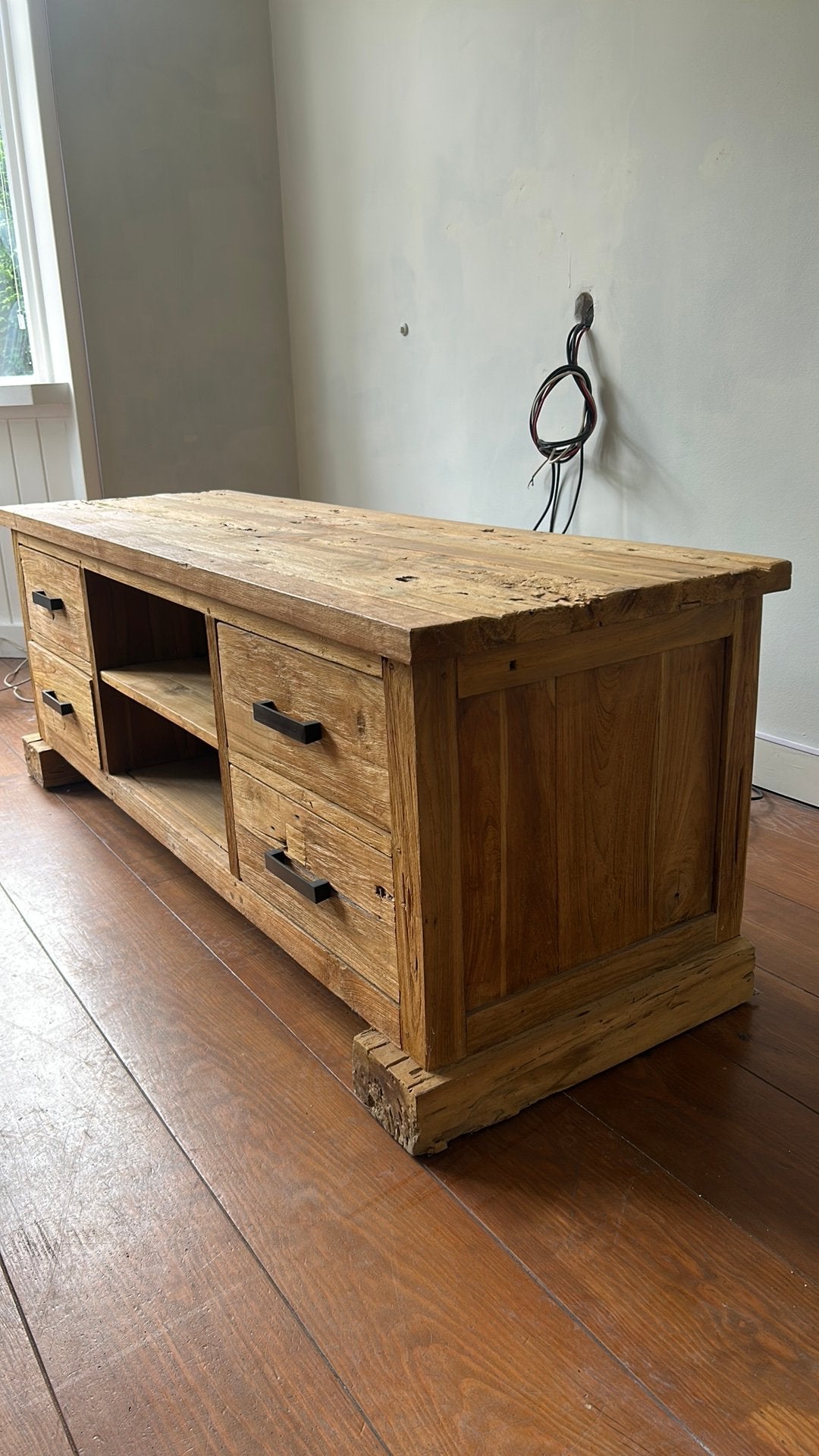Houten dressoir, Ophalen