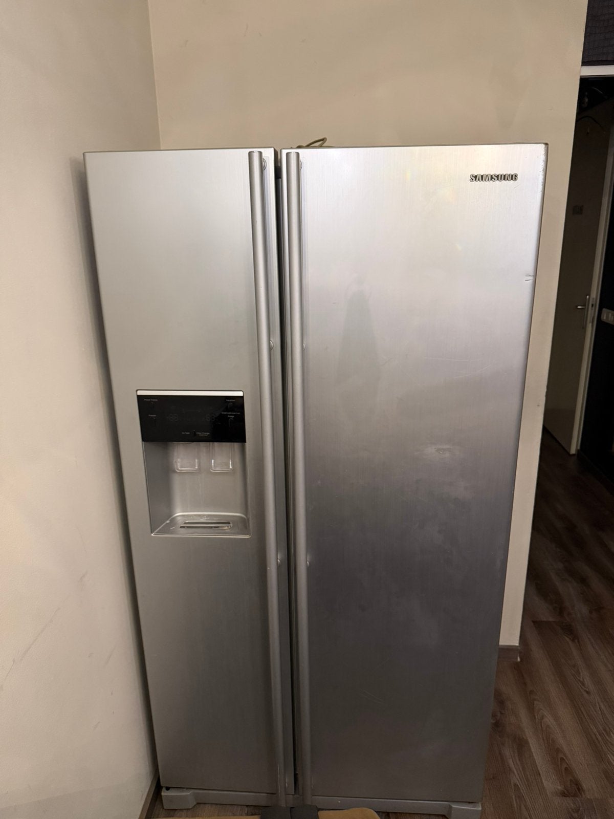 Samsung koelkast.  60€., Witgoed en Apparatuur, Koelkasten en IJskasten, 200 liter of meer, 60 cm of meer, Met aparte vriezer