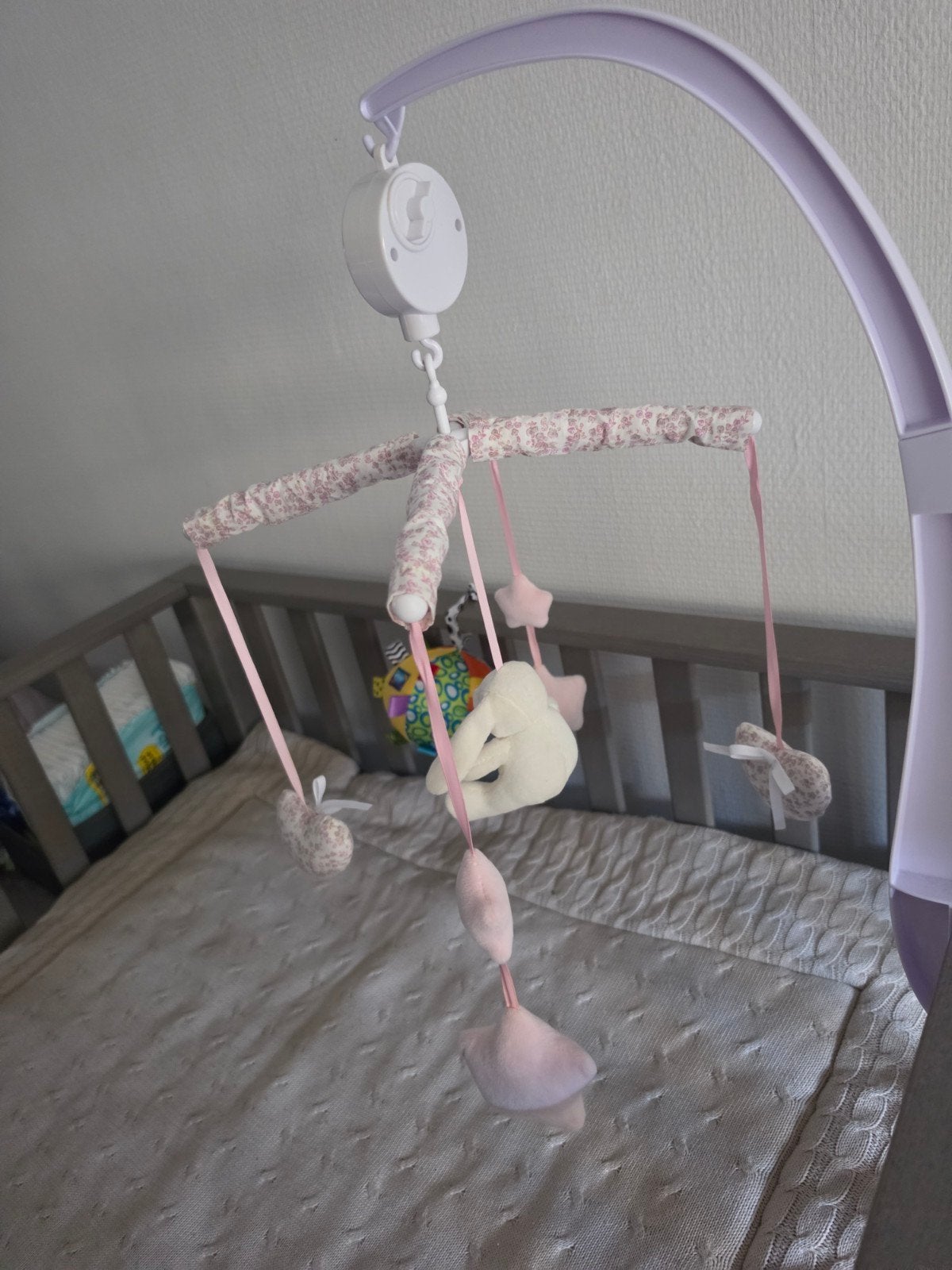 Muzikale baby mobiel met konijntje en sterren, Ophalen of Verzenden, Zo goed als nieuw, Mobiel, Met geluid