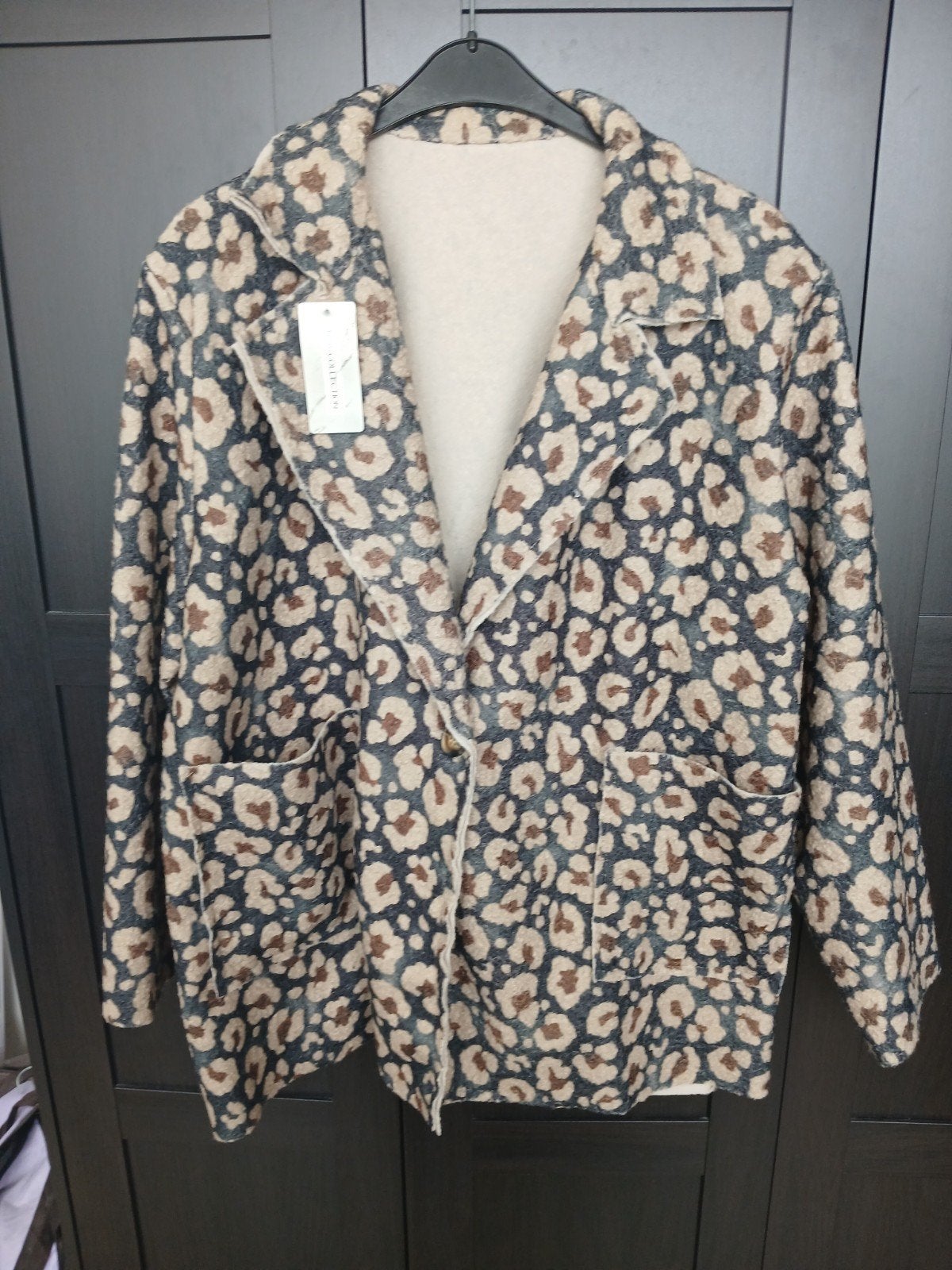 Nieuw boucle jas maat 52, Verzenden, Nieuw, Maat 46/48 (XL) of groter