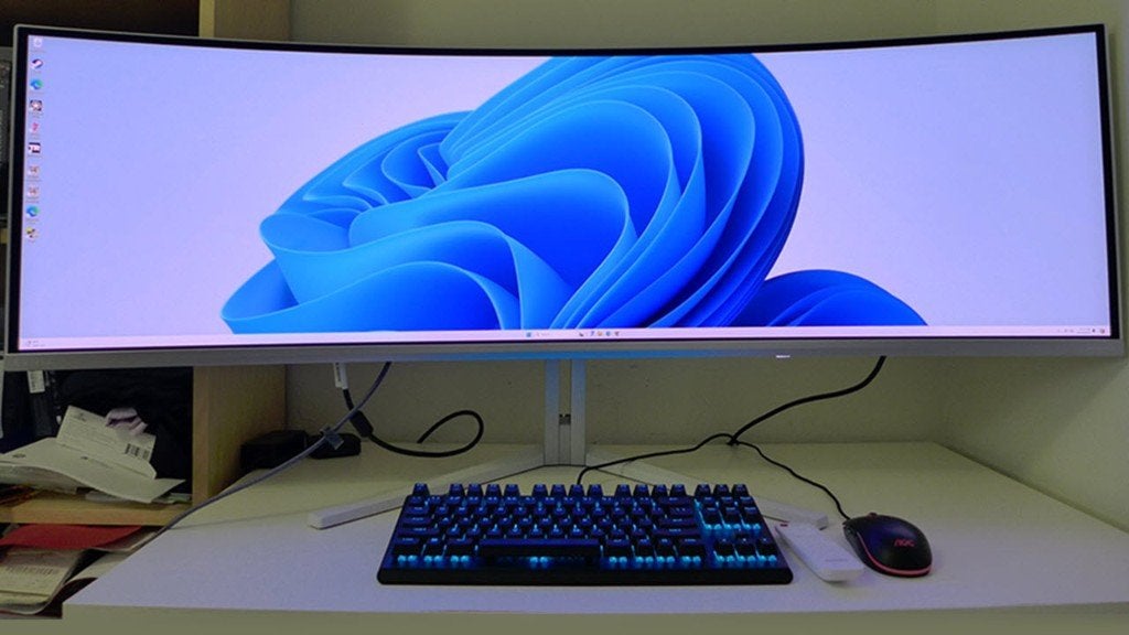 Philips Evnia 49M2C8900L - Ultrawide QD-OLED Curved Monitor, Philips, 101 t/m 150 Hz, Minder dan 1 ms, Zo goed als nieuw