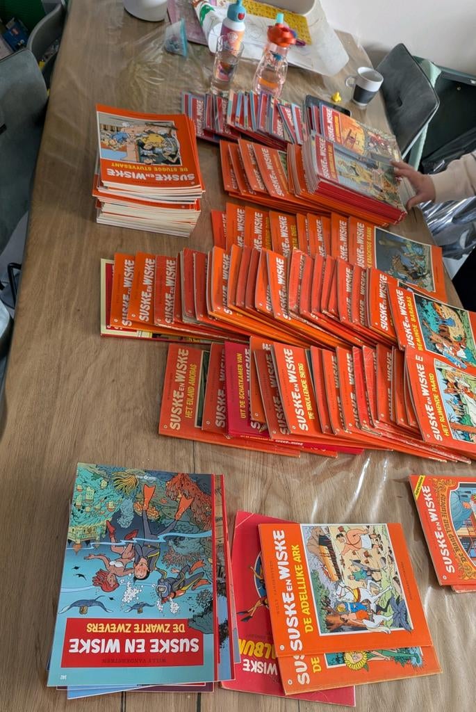 Ongeveer 150 maal Suske en Wiske, Ophalen of Verzenden, Gelezen, Stripboeken