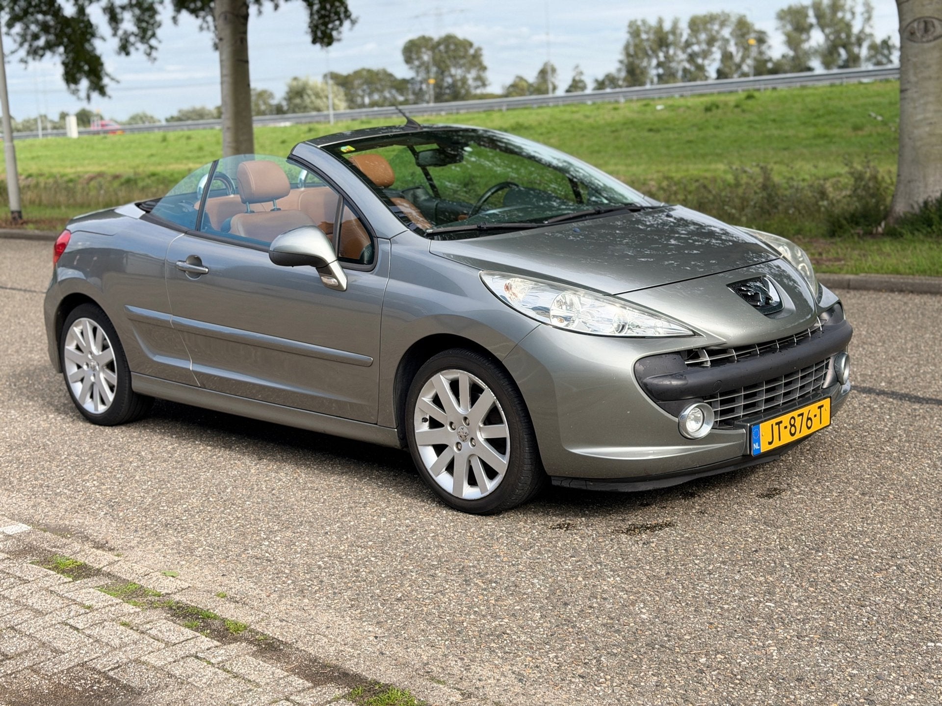Peugeot 207 CC 1.6 THP Sport 150PK Nieuwe Apk Nette Auto, Auto's, Gebruikt, 4 cilinders, 4 stoelen, Handgeschakeld