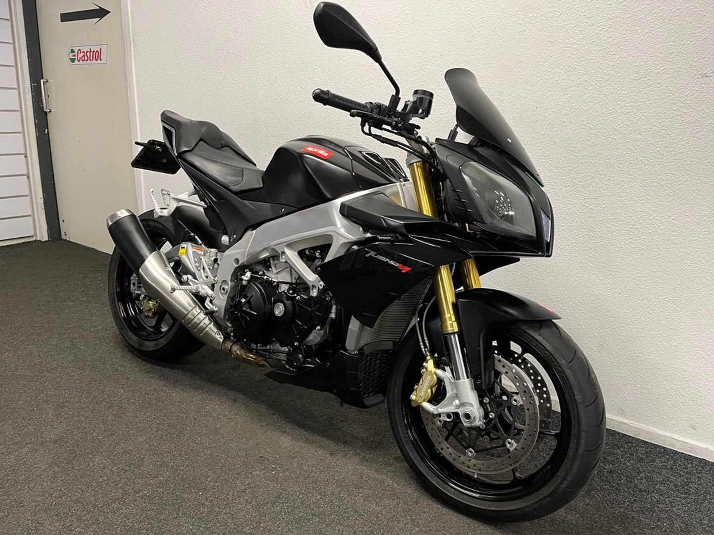 ⭐️⭐️ Aprilia TUONO V4  Barbier Motorsport ⭐️⭐, 4 cilinders, Motorrijbewijs A, Bedrijf, Onbekend