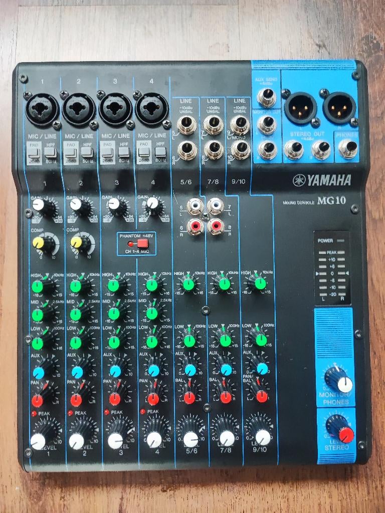 Yamaha MG-10, Muziek en Instrumenten, Mengpanelen, Ophalen, Zo goed als nieuw, 5 tot 10 kanalen, Microfooningang