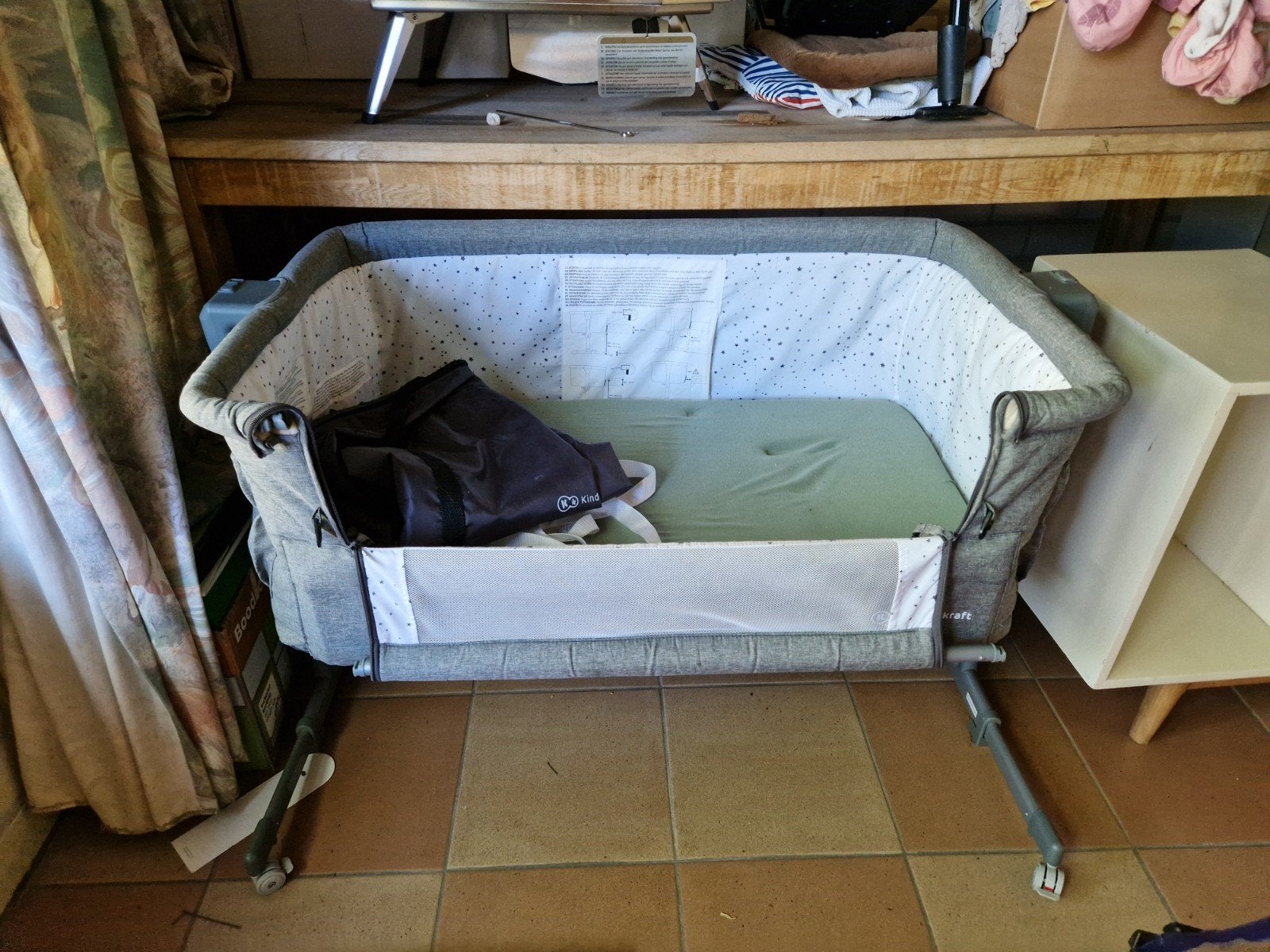 Kinderkraft co-sleeper/reisbedje, Kinderen en Baby's, Babywiegjes en Ledikanten, Ophalen, Gebruikt, Reisbedje