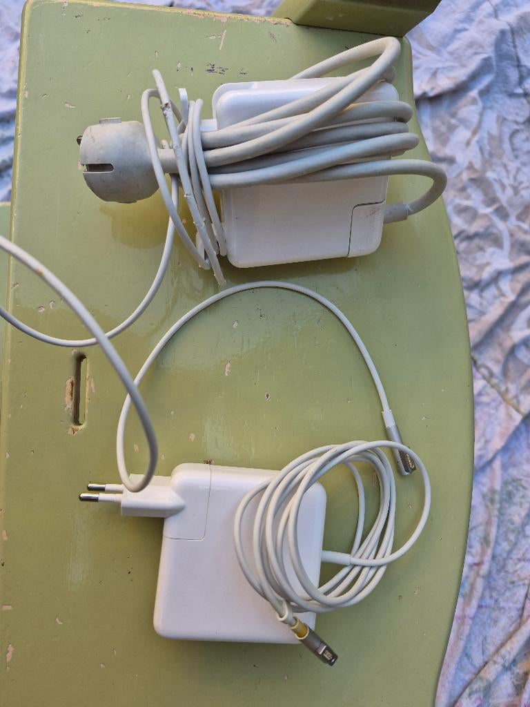 Apple MagSafe 1 Power Adapter 60W Magsafe 2 85w, Ophalen, Zo goed als nieuw, Apple