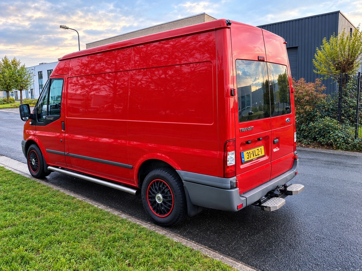 compleet gereviseerde MOTOR ±60.000 KM, Auto's, Voorwielaandrijving, Zwart, Origineel Nederlands, Particulier