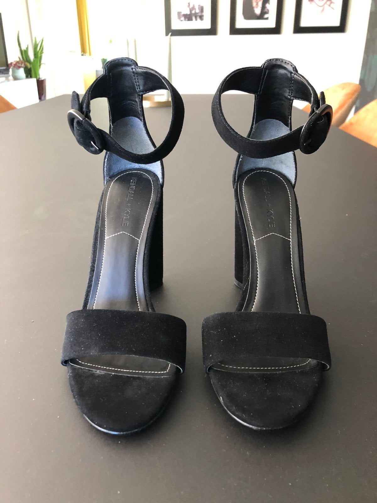 Zwarte pump Kendall & Kylie maat 37, Pumps, Zwart, Ophalen of Verzenden, Zo goed als nieuw