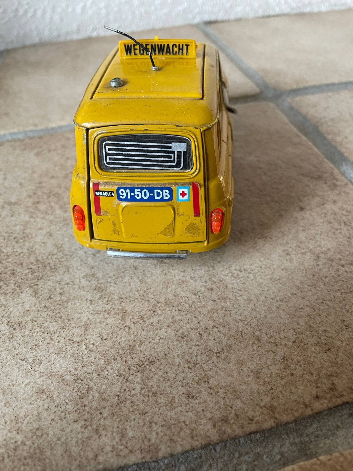 Originele 60's Renault 4 Wegenwacht modelauto, Ophalen of Verzenden, Gebruikt