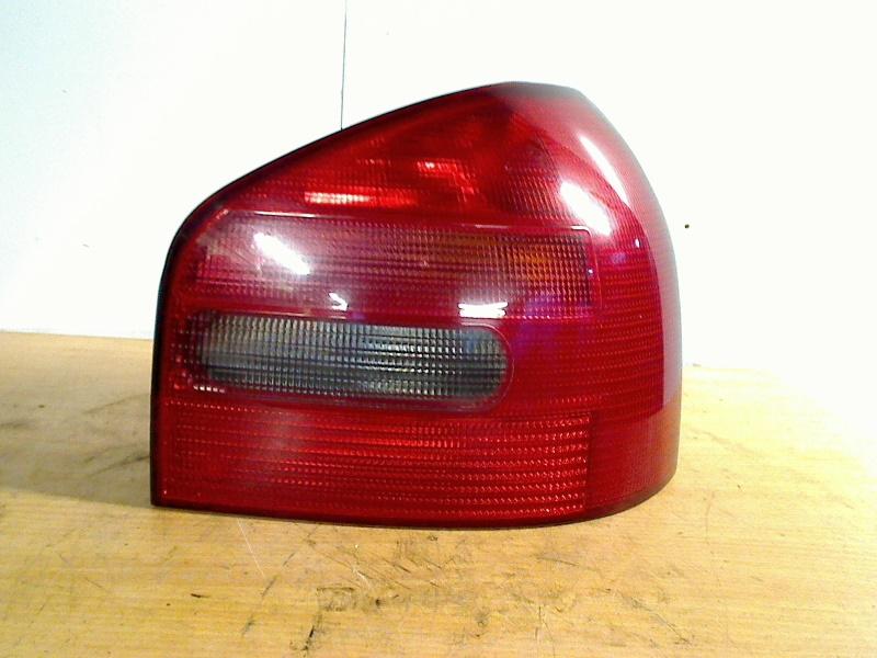 Achterlicht Rechts Audi A3 (8L1) (1996-09/2001-07), Gebruikt, Auto-Union-Straße  1, Ingolstadt 85057, , Duitsland, Info@audi.de